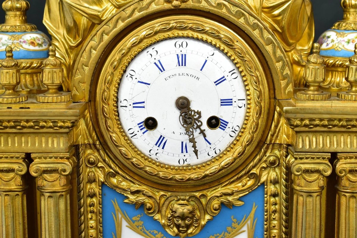 Grande pendule de cheminée Napoléon III en bronze doré et porcelaine de Sèvres, Etienne Lenoir,-photo-3