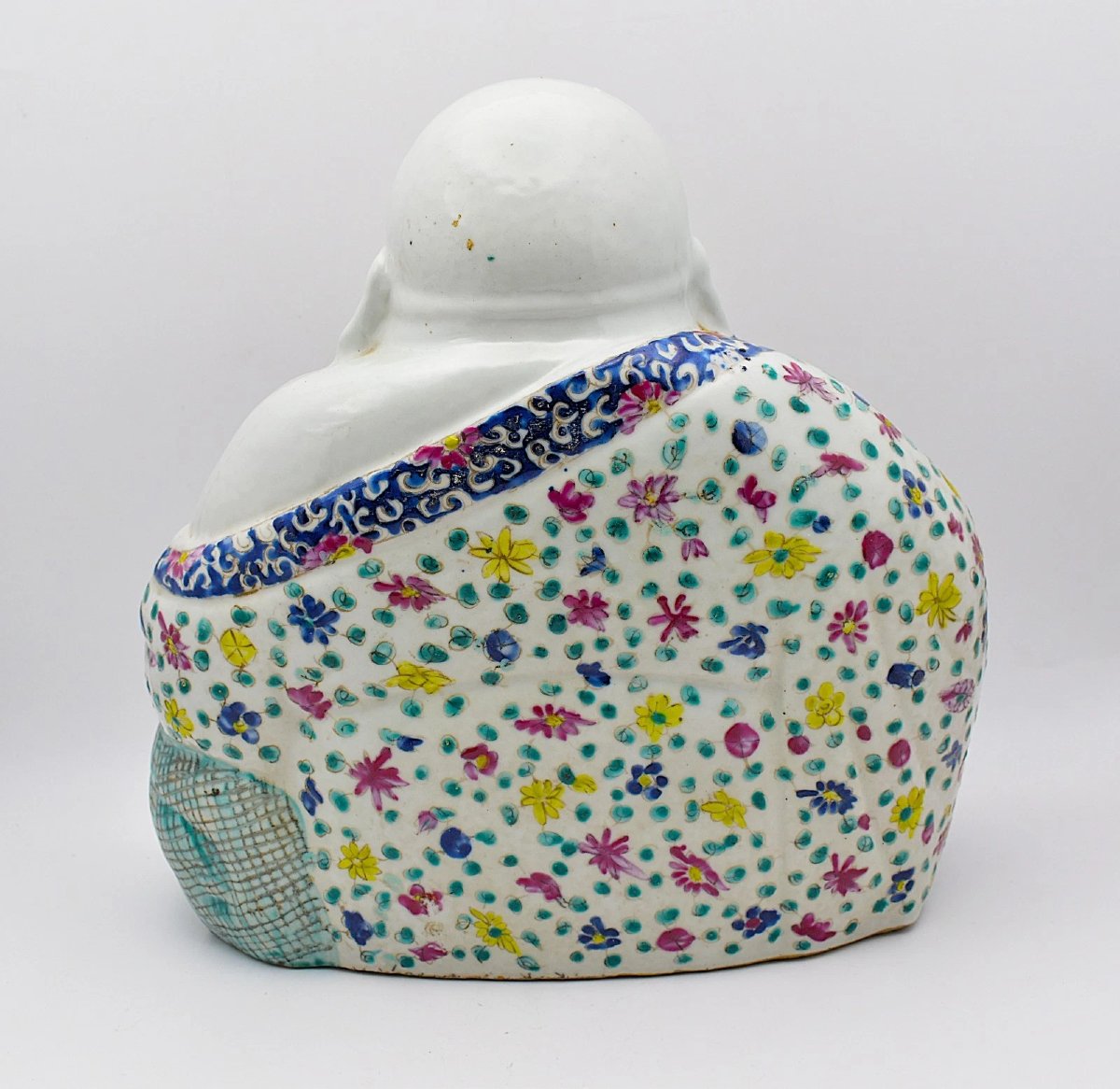 Figurine de Bouddha rieur (Budai) en porcelaine Famille Rose de Zhu Mao Ji, XXe siècle-photo-3