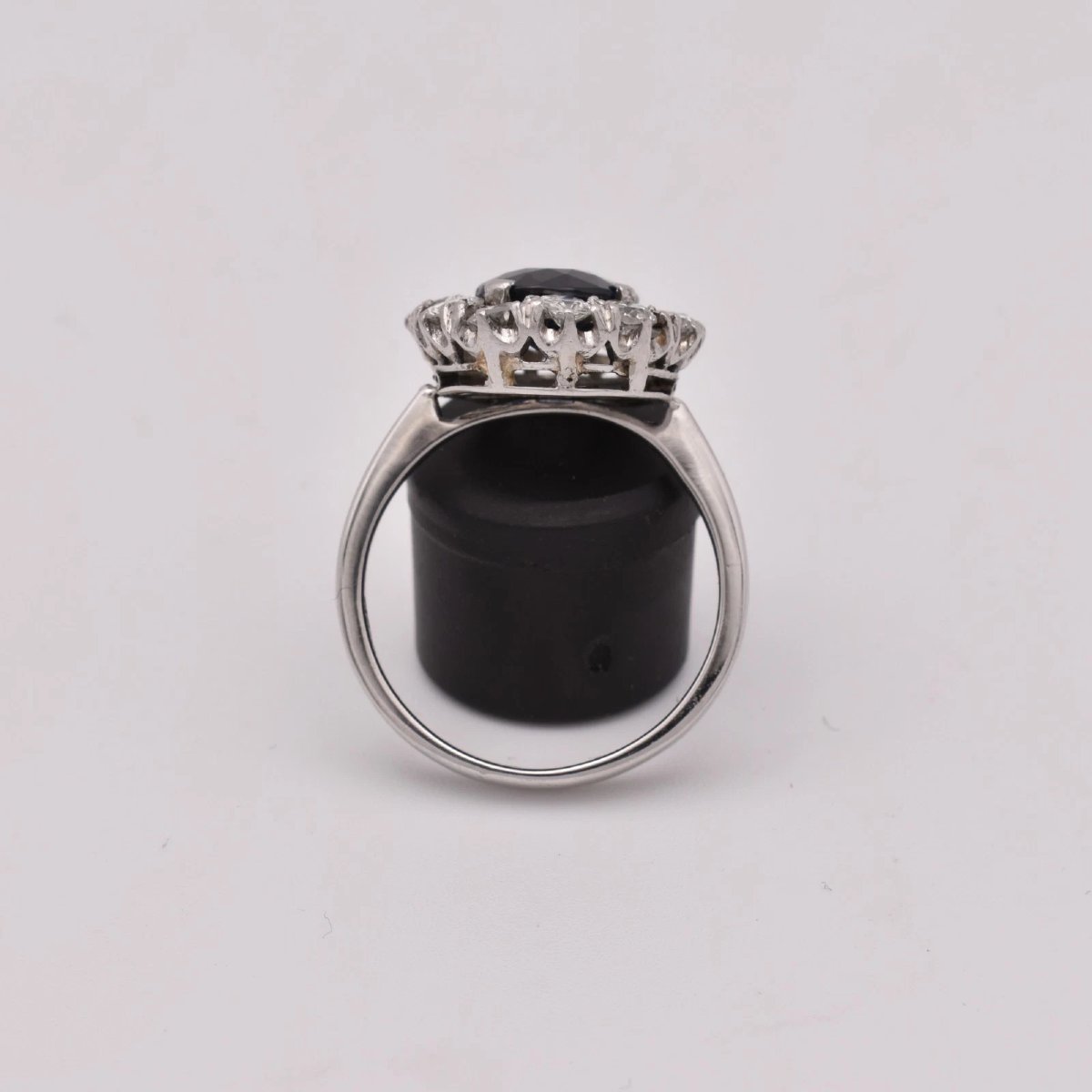 18ct White Gold Oval Claw Set Sapphire & Diamond Cluster Ring 2.5ct Size P-photo-2