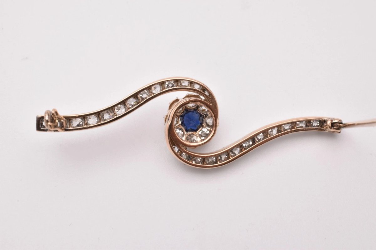 Broche ancienne de style édouardien en saphirs et diamants taille ancienne, sertie en spirale, -photo-4