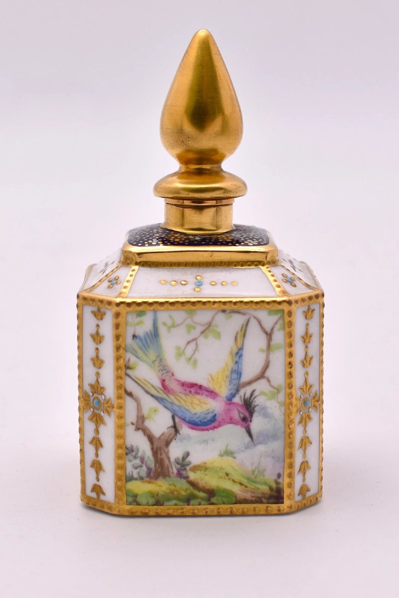 Coffret de 6 flacons de parfum en porcelaine Lynton, signés et peints à la main par Stefan Nowa-photo-1