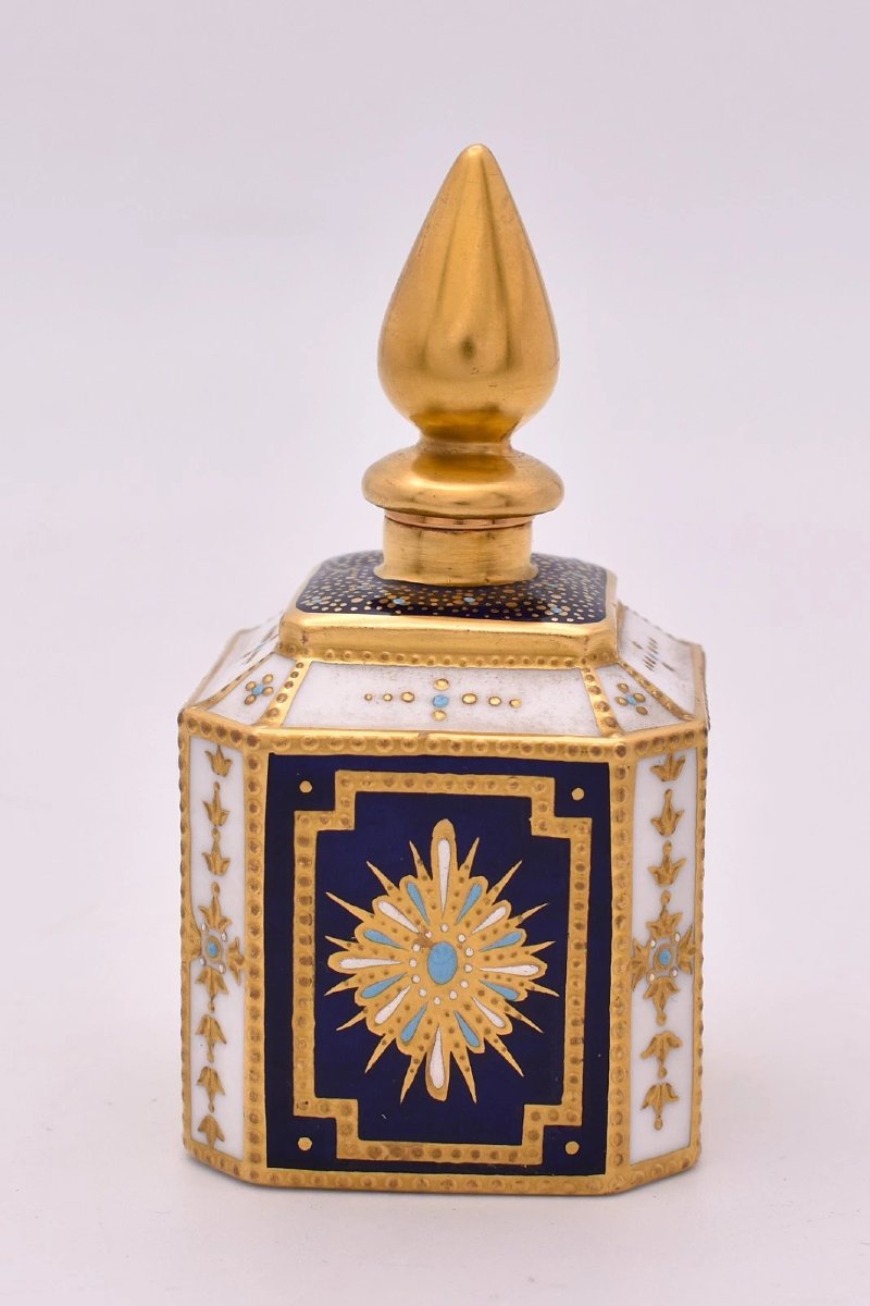 Coffret de 6 flacons de parfum en porcelaine Lynton, signés et peints à la main par Stefan Nowa-photo-2