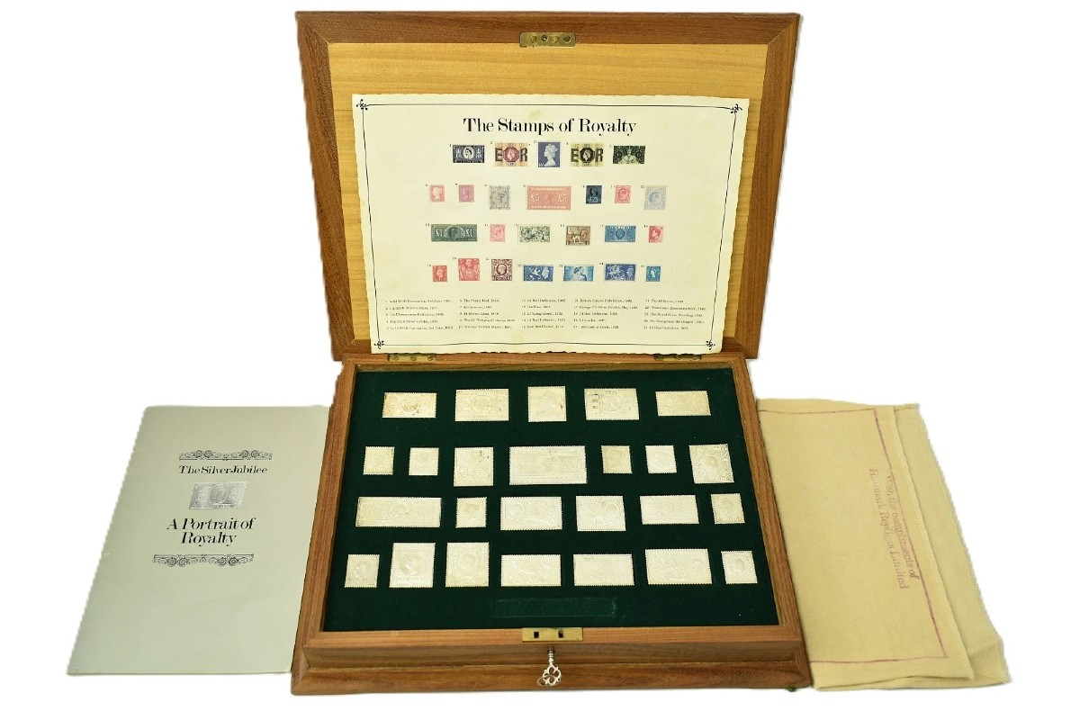 The Stamps Of Royalty 1977 Silver Jubilee 25 Sterling Silver Stamp Ingot Set Box