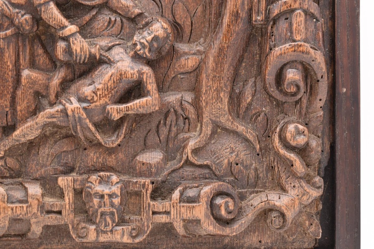 Paire de panneaux anciens en chêne sculpté en relief, d'inspiration flamande (XVIe/XVIIe siècle-photo-1