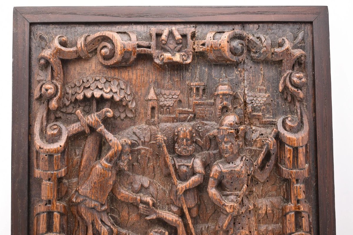 Paire de panneaux anciens en chêne sculpté en relief, d'inspiration flamande (XVIe/XVIIe siècle-photo-4