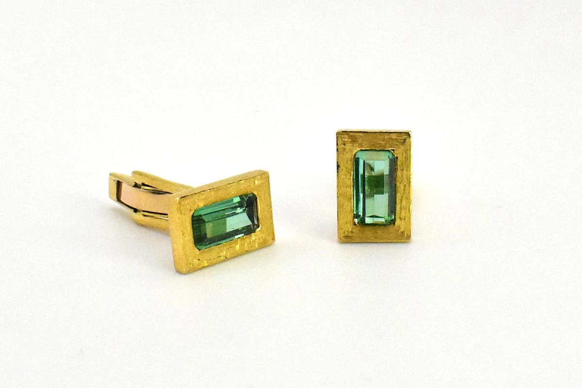 Fine Pair Vintage Mid Century 18ct Gold & Emerald Cut Green Tormaline Cufflinks