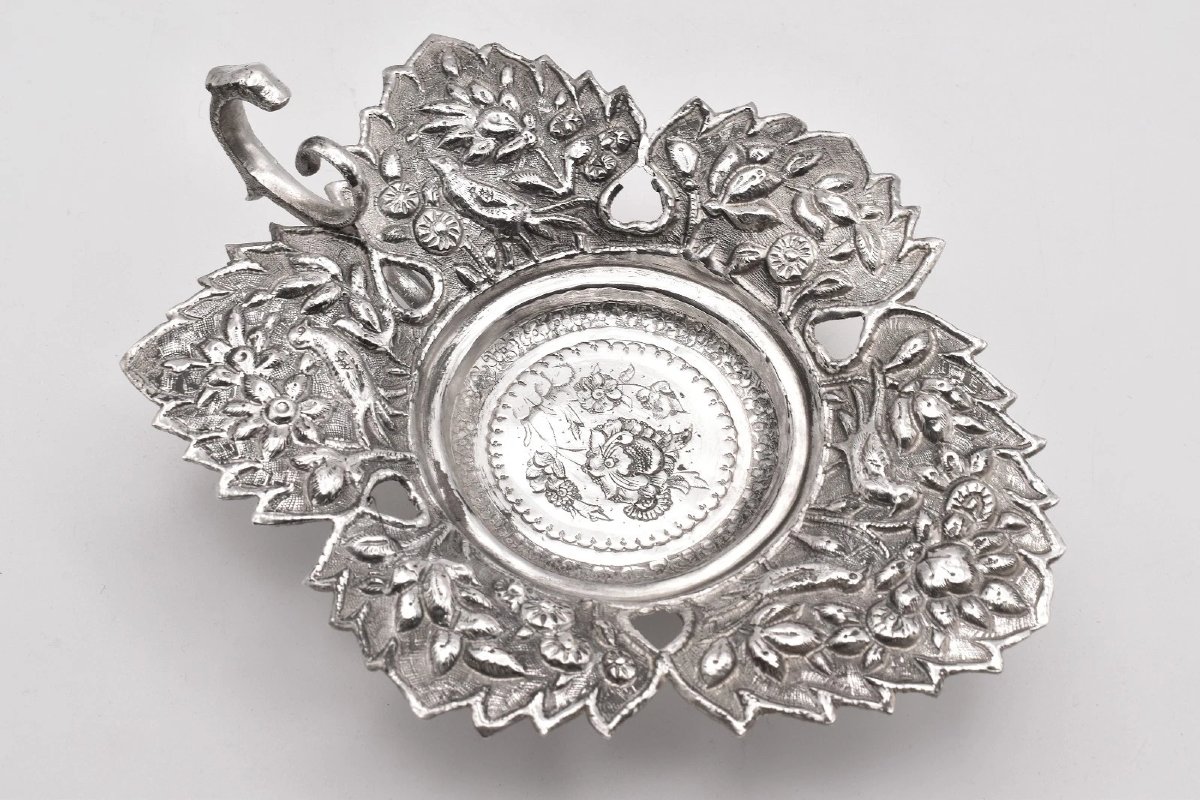 Antique 1892 Londres Argent Sterling Repoussé Feuille Pin Plats Paire William Comyns-photo-2