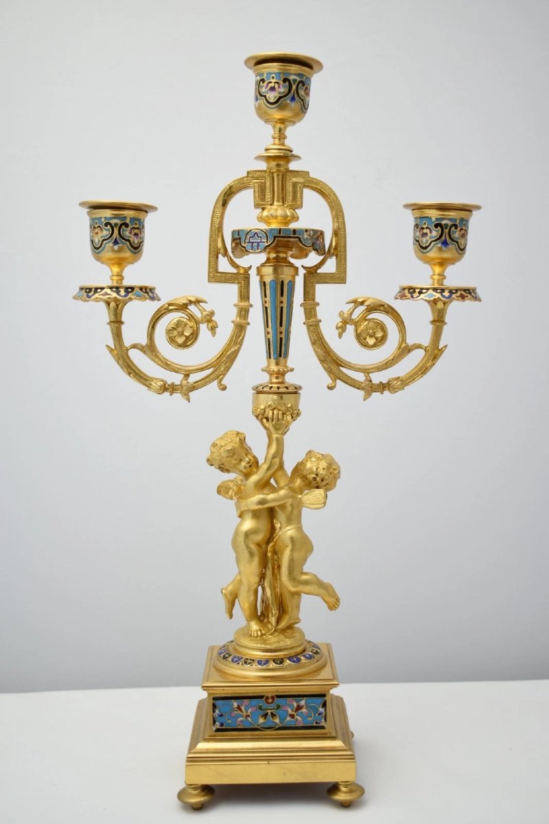 Paire de candélabres anciens français en bronze doré (ormoulu) et émail champlevé à décor de ch-photo-2
