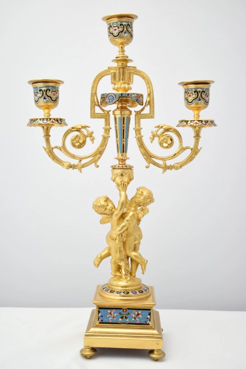 Paire de candélabres anciens français en bronze doré (ormoulu) et émail champlevé à décor de ch-photo-4