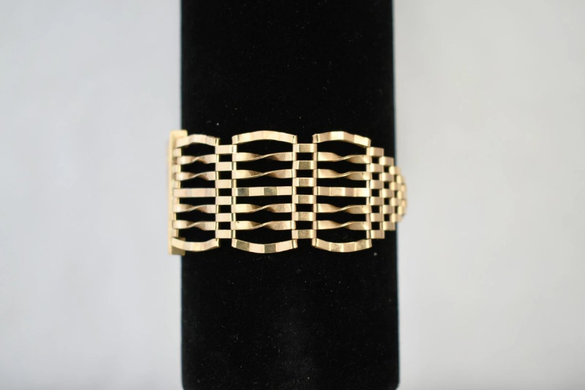 Bracelet « Gate » en or 9 carats (1974) avec fermoir cadenas en forme de cœur et pièce souverai-photo-3