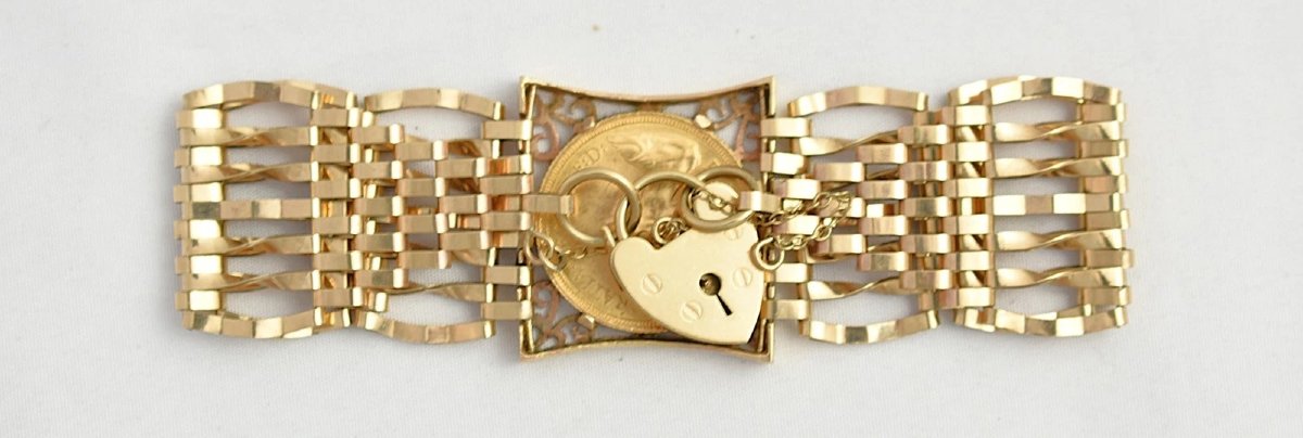 Bracelet « Gate » en or 9 carats (1974) avec fermoir cadenas en forme de cœur et pièce souverai-photo-3