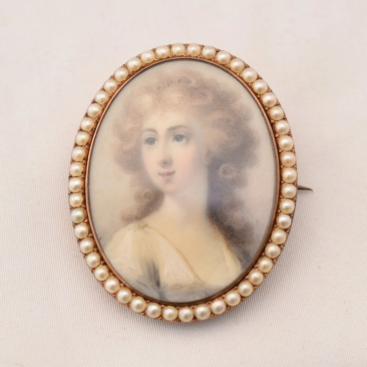Broche ancienne de l'époque géorgienne avec portrait miniature (Edward Miles), or 9 carats et p