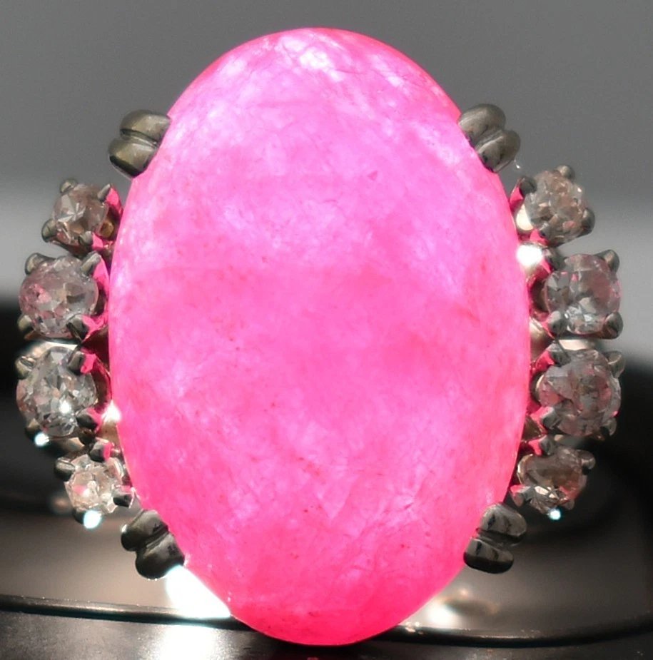 Bague vintage en or blanc 18 carats ornée d'un rubis naturel taille cabochon de 14,16 carats-photo-3