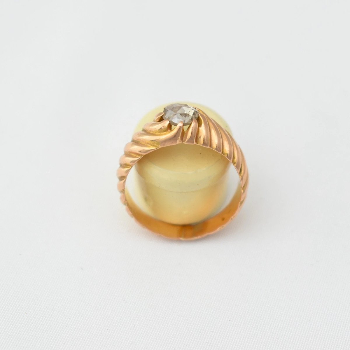 Bague solitaire victorienne en or 18 carats avec diamant taille rose de 0,5 ct et anneau ciselé-photo-3