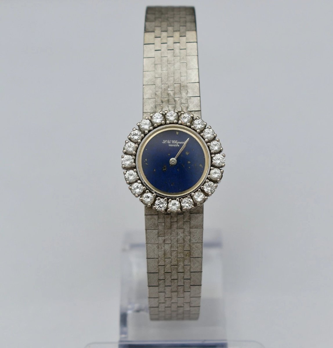 Montre pour femme Chopard vintage en or blanc 18 carats, diamants et lapis-lazuli (39,2 g)-photo-3