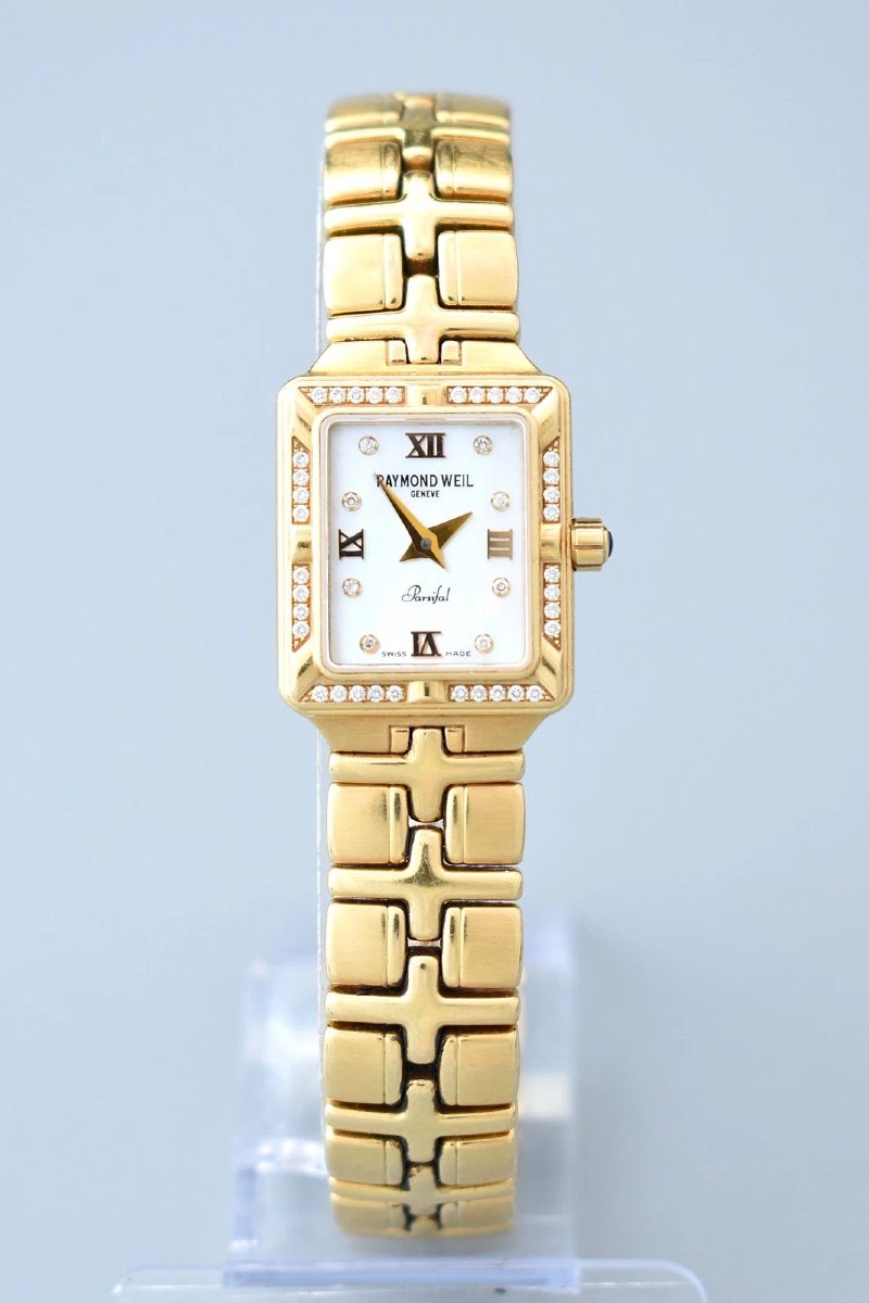 Montre pour femme Raymond Weil Parsifal en or 18 carats, diamants et nacre, 52,4 g, réf. 10.290