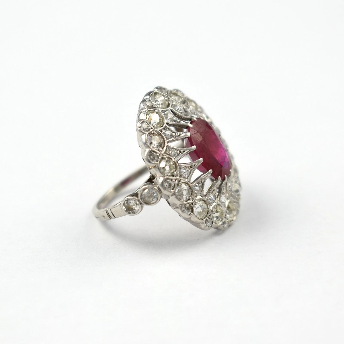 Large Vintage 18ct White Gold 4.10ct Synthetic Ruby 1.60ct Diamond Cocktail Ring-photo-2