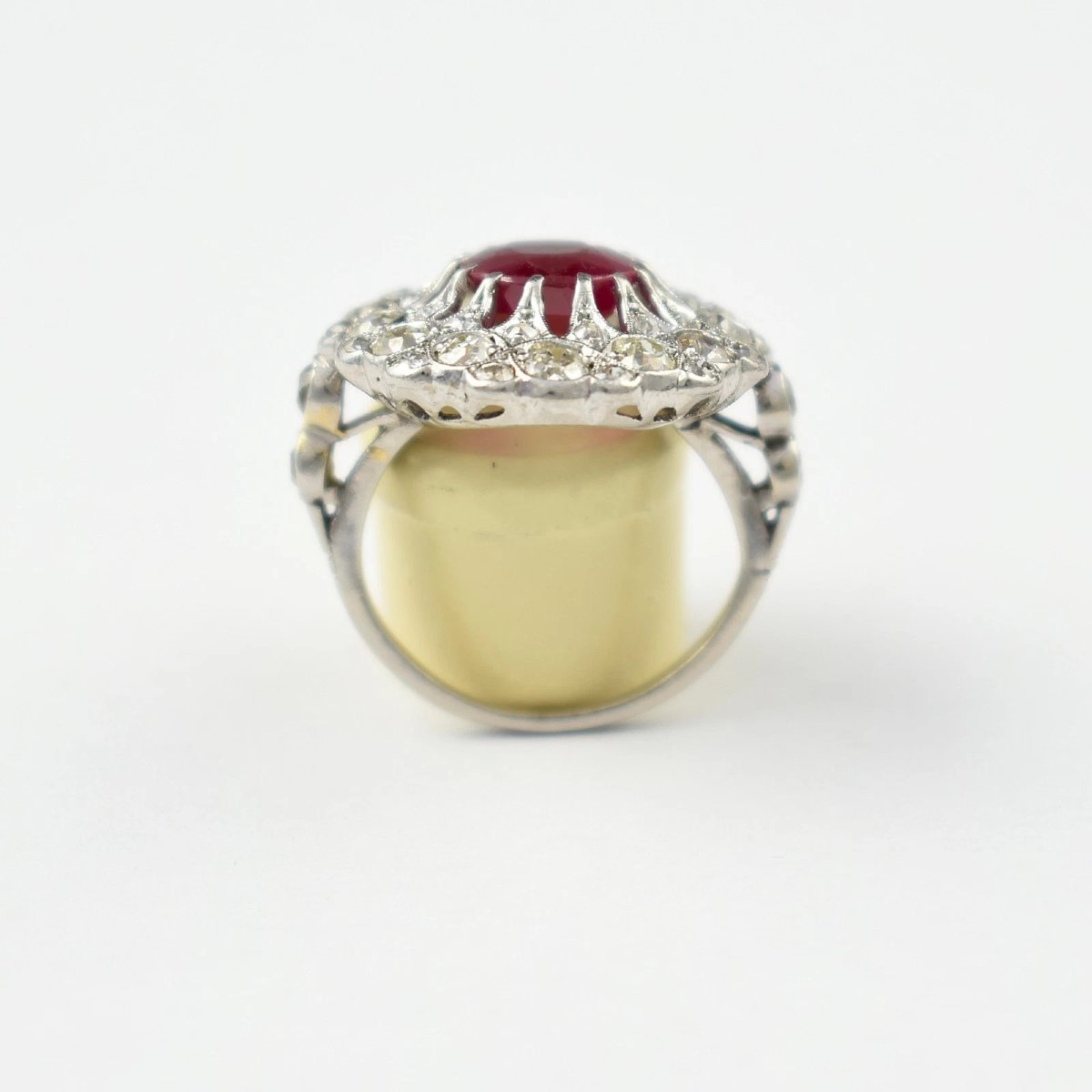 Large Vintage 18ct White Gold 4.10ct Synthetic Ruby 1.60ct Diamond Cocktail Ring-photo-4