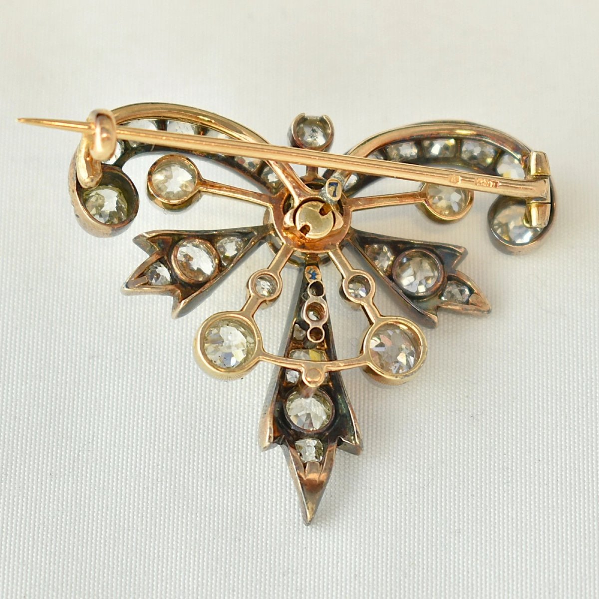 Antique Victorian 3.50+ Carat Old-cut Diamond Bow Brooch, Silver And Gold-photo-4