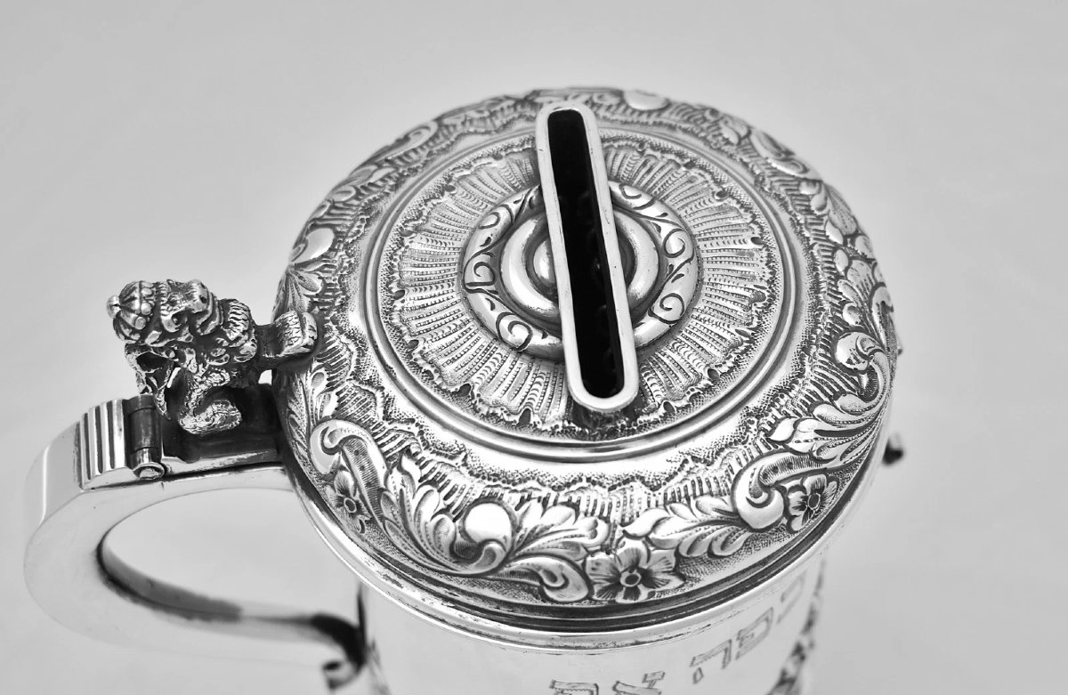 Ancienne boîte de charité (Tzedakah/Pushke) en argent suédois (titre 835) avec inscriptions en -photo-2