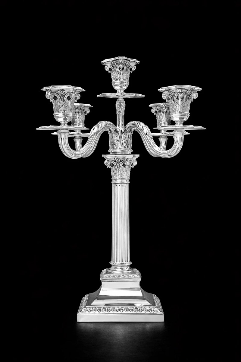 Grand candélabre ancien allemand en argent massif (titre 800), à colonne corinthienne, postérie