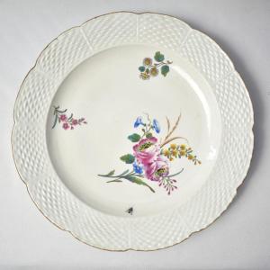 Set Of Eight 18c Chantilly Soft Paste Porcelain Plates Floral Ozier Border