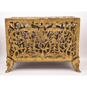 Coffret à bijoux ajouré en bronze doré, style ormolu, datant du début du XIXe siècle.