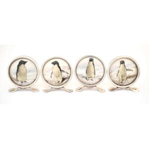 Ensemble de quatre porte-menus en argent sterling en forme de manchot, époque édouardienne, dan