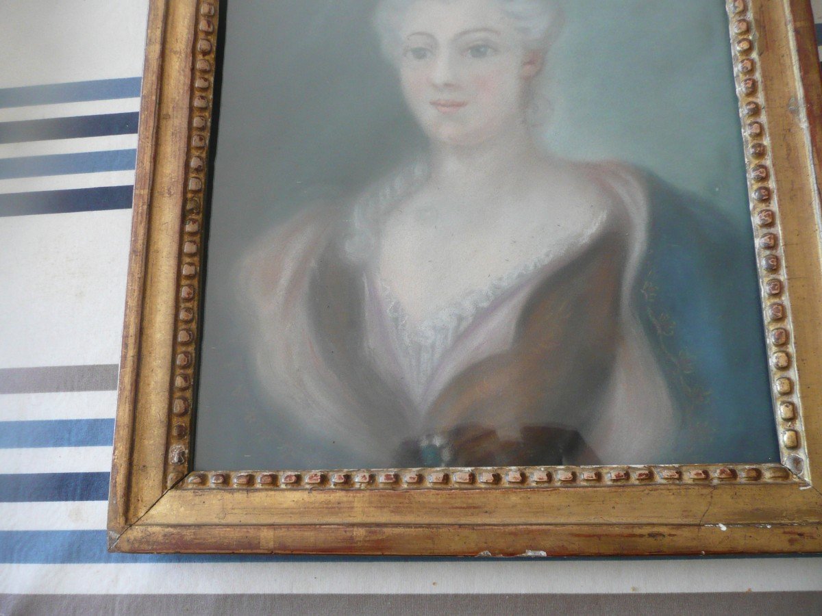 18th Century Pastel: Portrait Of Young Woman In Her Louis XV Period Frame-photo-3