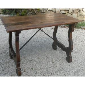 Table Rectangulaire En Noyer Espagne XVIIème