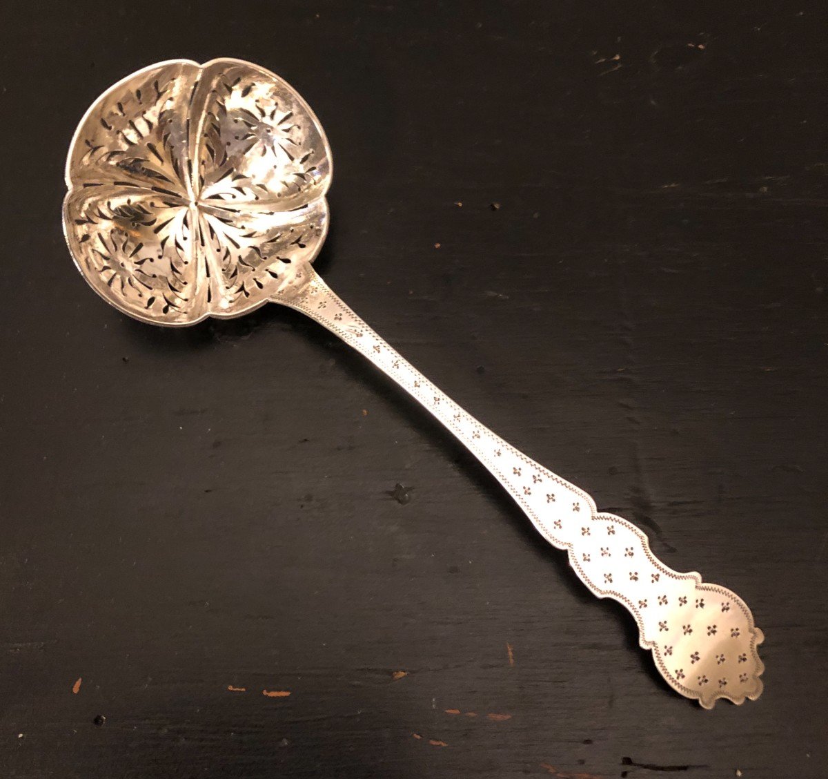 Cuill&egrave;re Saupoudreuse En Argent Massif Par Berthier Paris 