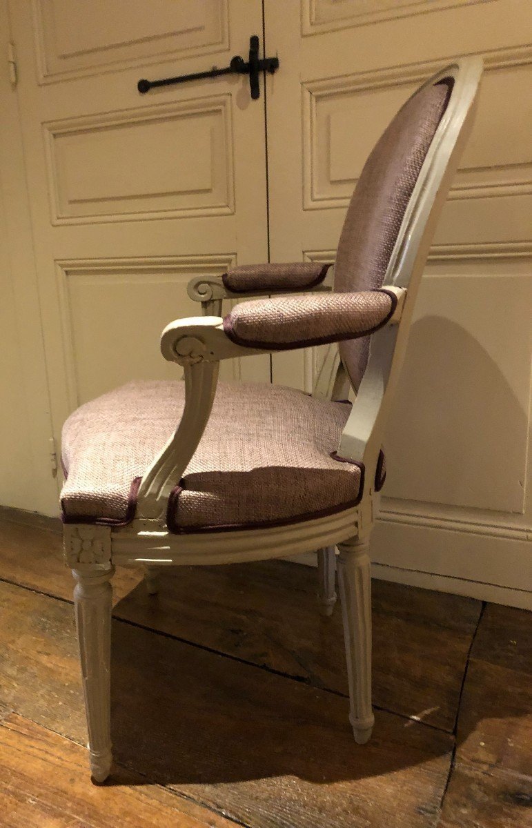 Pair Of Louis XVI Medallion Armchairs In Cabriolet Style, 18th Century-photo-1