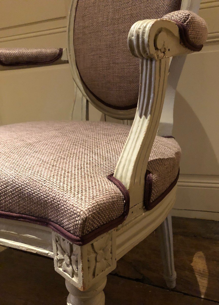 Pair Of Louis XVI Medallion Armchairs In Cabriolet Style, 18th Century-photo-5