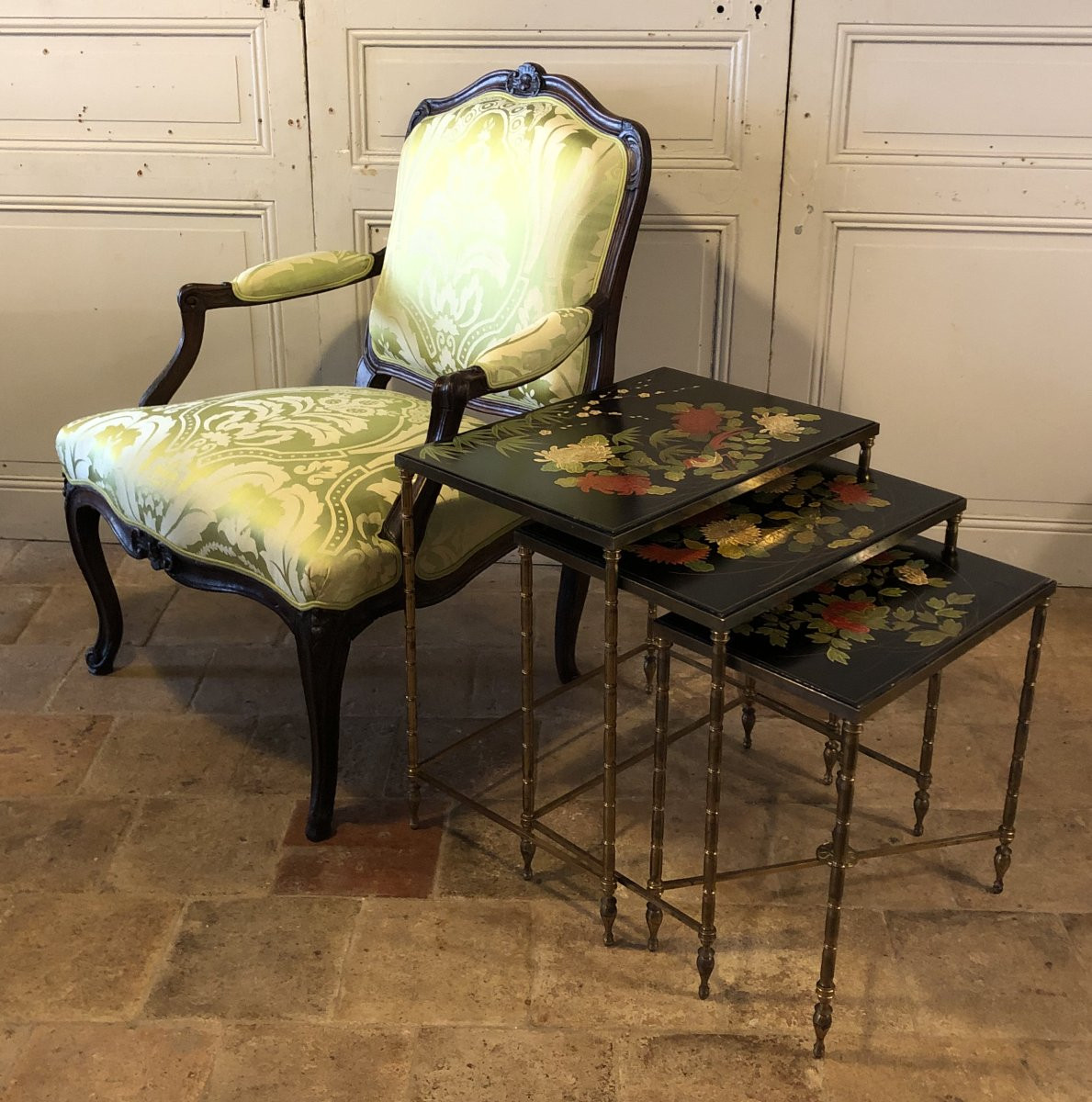 Bagués Lacquer And Brass Nesting Tables-photo-2