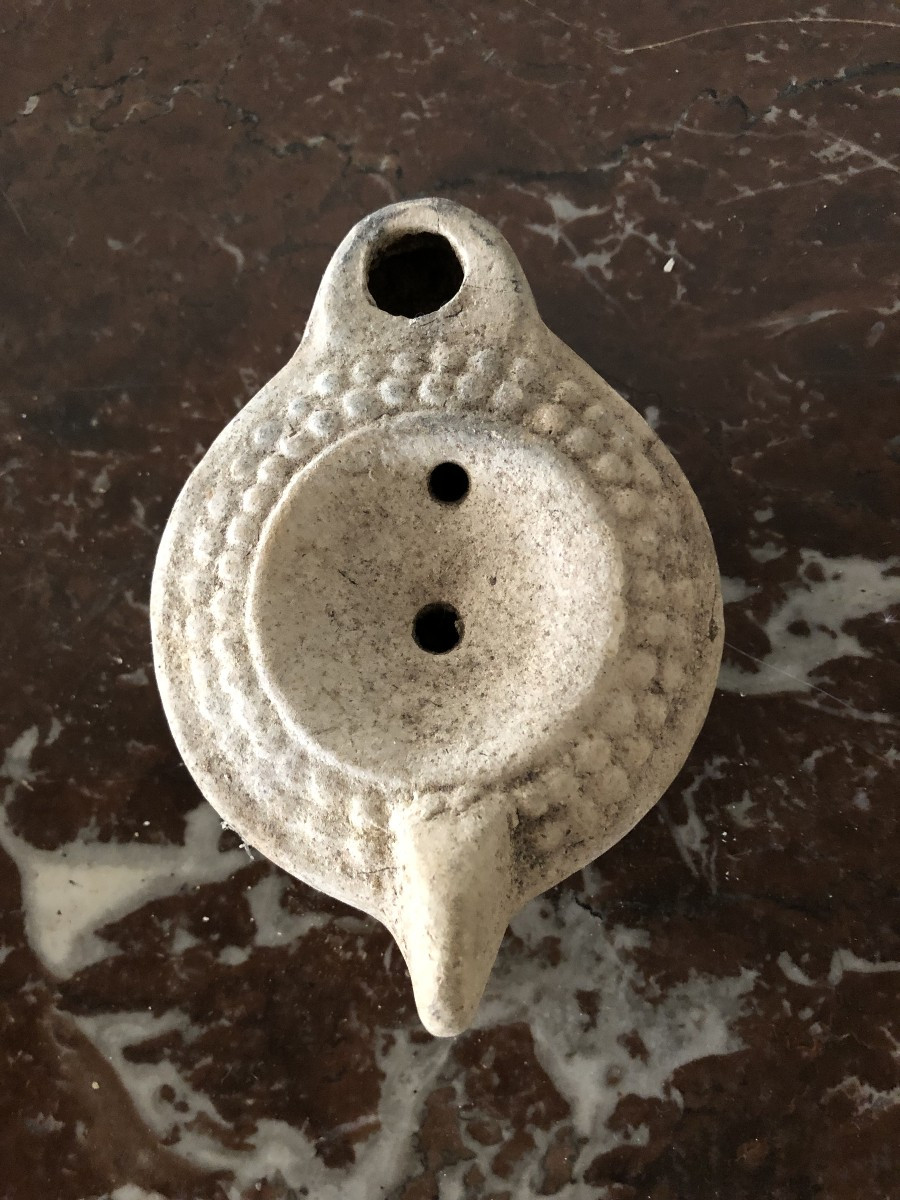 Lampe à huile Romaine à décor de perles en terre cuite 