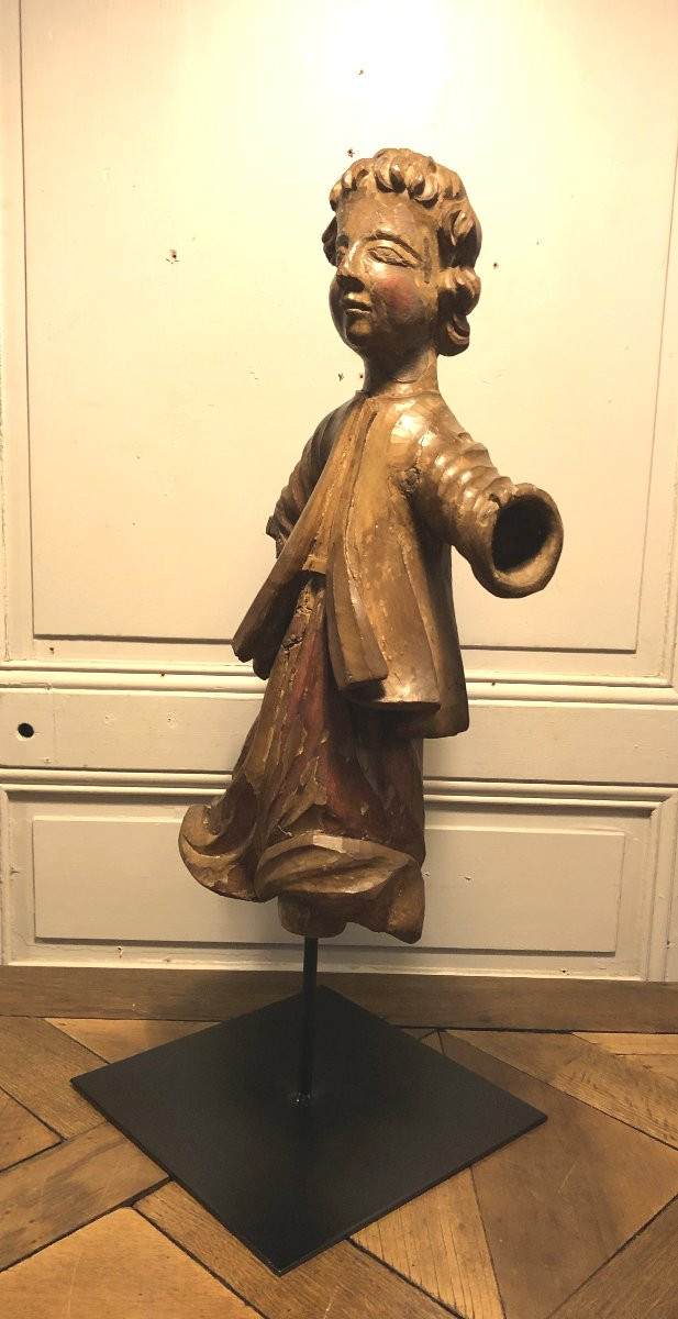 Ange en bois sculpté et polychrome XVII° siècle -photo-1