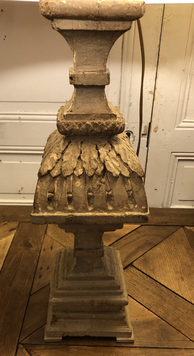 paire de grandes lampes balustres Louis XVI en bois sculpté et peint -photo-3