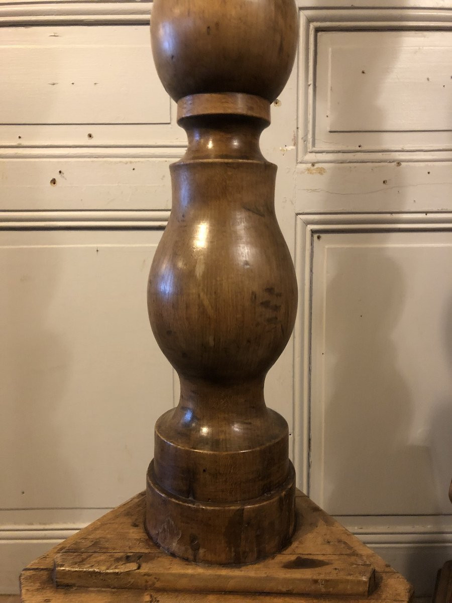 Paire de grands pique cierges style Louis XVI en bois fruitier H 177 cm-photo-3