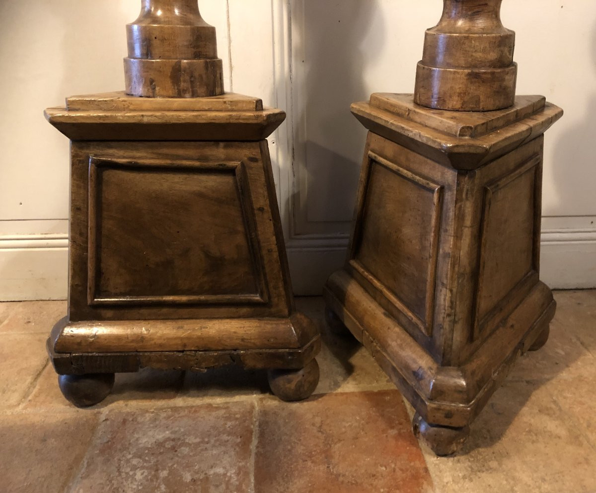 Paire de grands pique cierges style Louis XVI en bois fruitier H 177 cm-photo-5