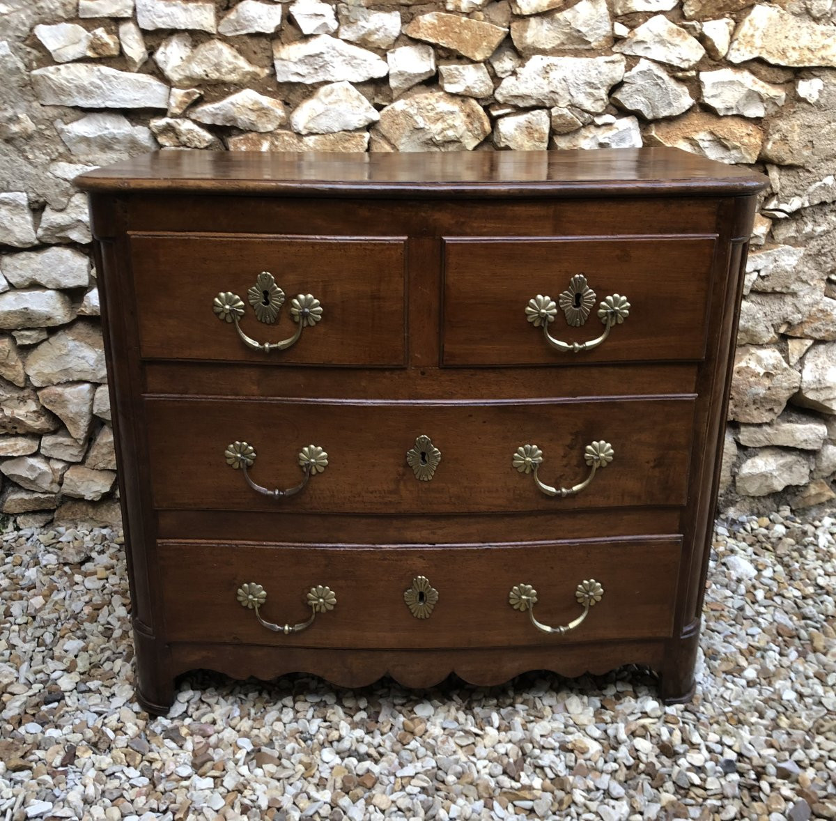 Commode galbée Louis XIV en noyer XVIII° siècle -photo-2