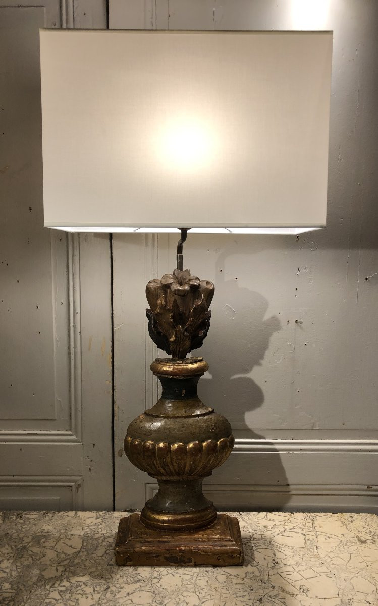 Vase fleuri en bois sculpt&eacute; dor&eacute; et polychrome XVIII&deg; si&egrave;cle mont&eacute;e en lampe -photo-2