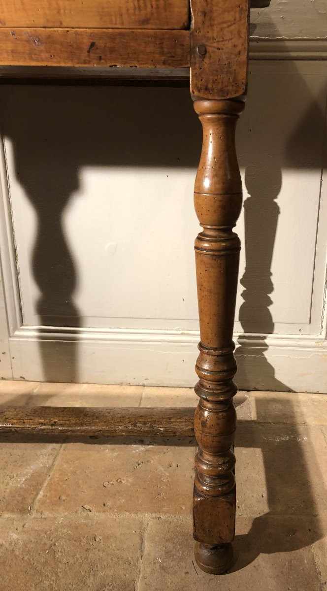 Louis XIV Walnut Table, Late 17th Century, Early 18th Century -photo-3