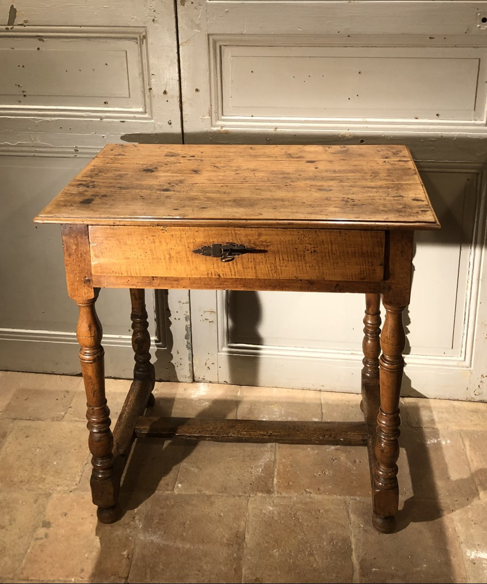 Louis XIV Walnut Table, Late 17th Century, Early 18th Century 