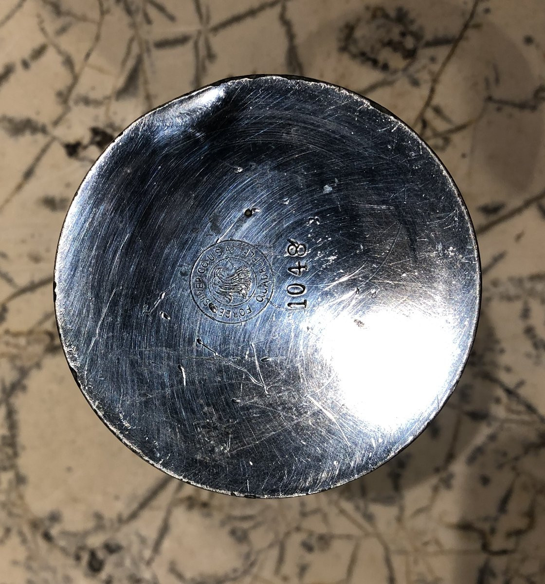 "Vanderbilt cup won by locomobile co 1908"  coupe en métal argenté -photo-3