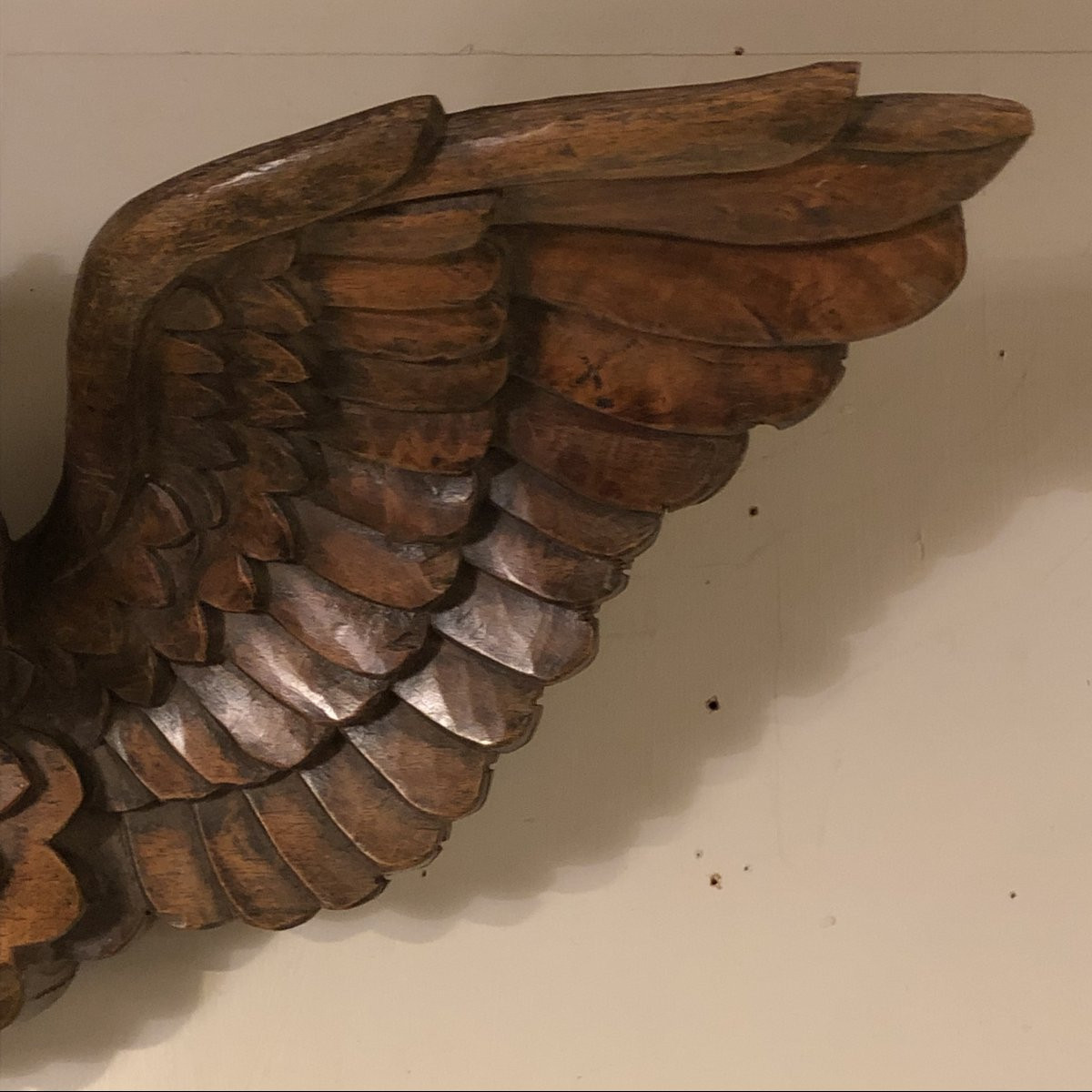 Importante tête d'ange en noyer sculpté -photo-1