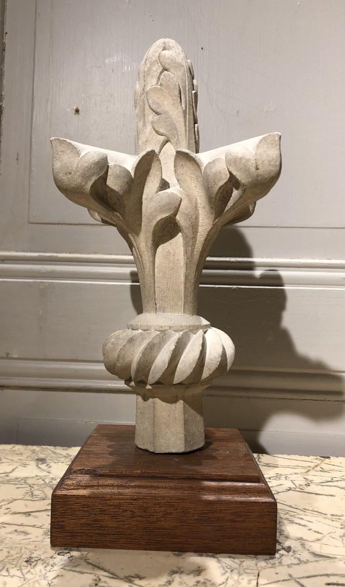 paire de fleurons gothique de maitrise en pierre -photo-1