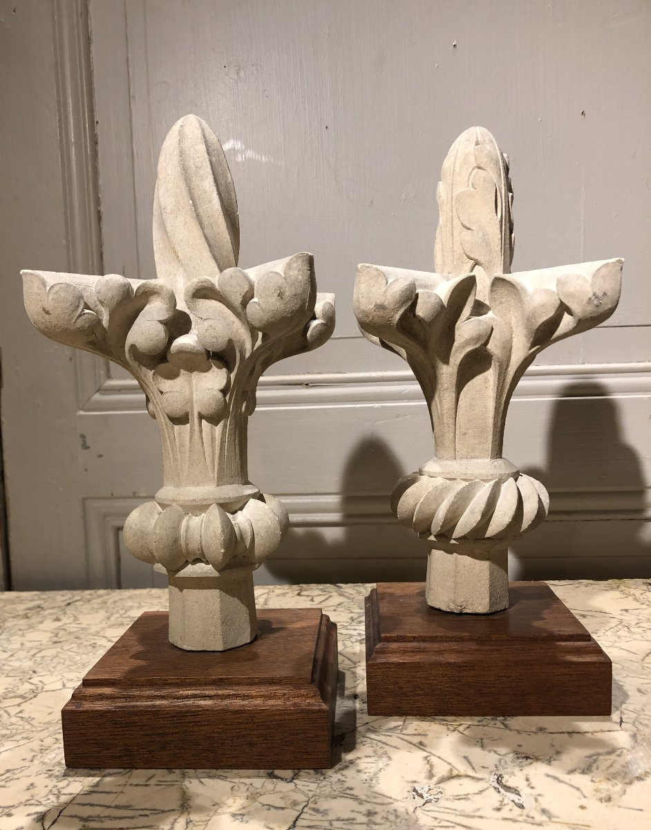 paire de fleurons gothique de maitrise en pierre -photo-3