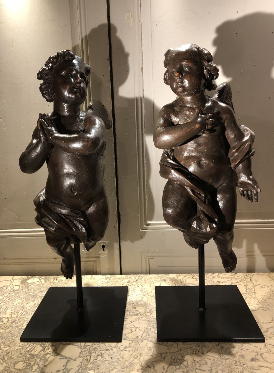 Paire d'anges en bois sculpté et ciré XVIII° siècle -photo-4