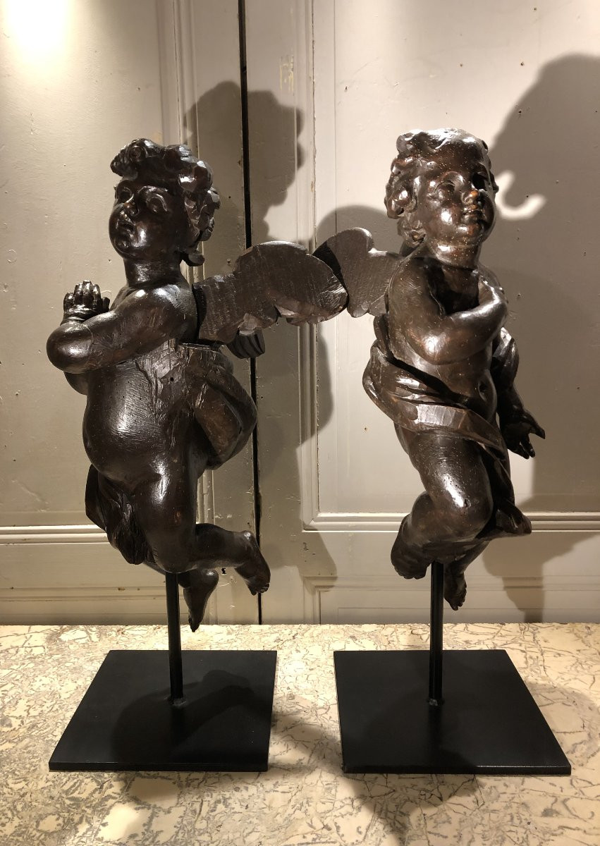 Paire d'anges en bois sculpté et ciré XVIII° siècle -photo-5