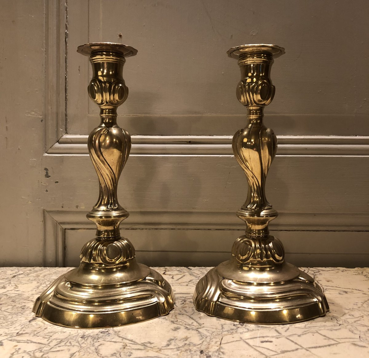Pair Of Louis XV Bronze Candlesticks, 18th Century -photo-2
